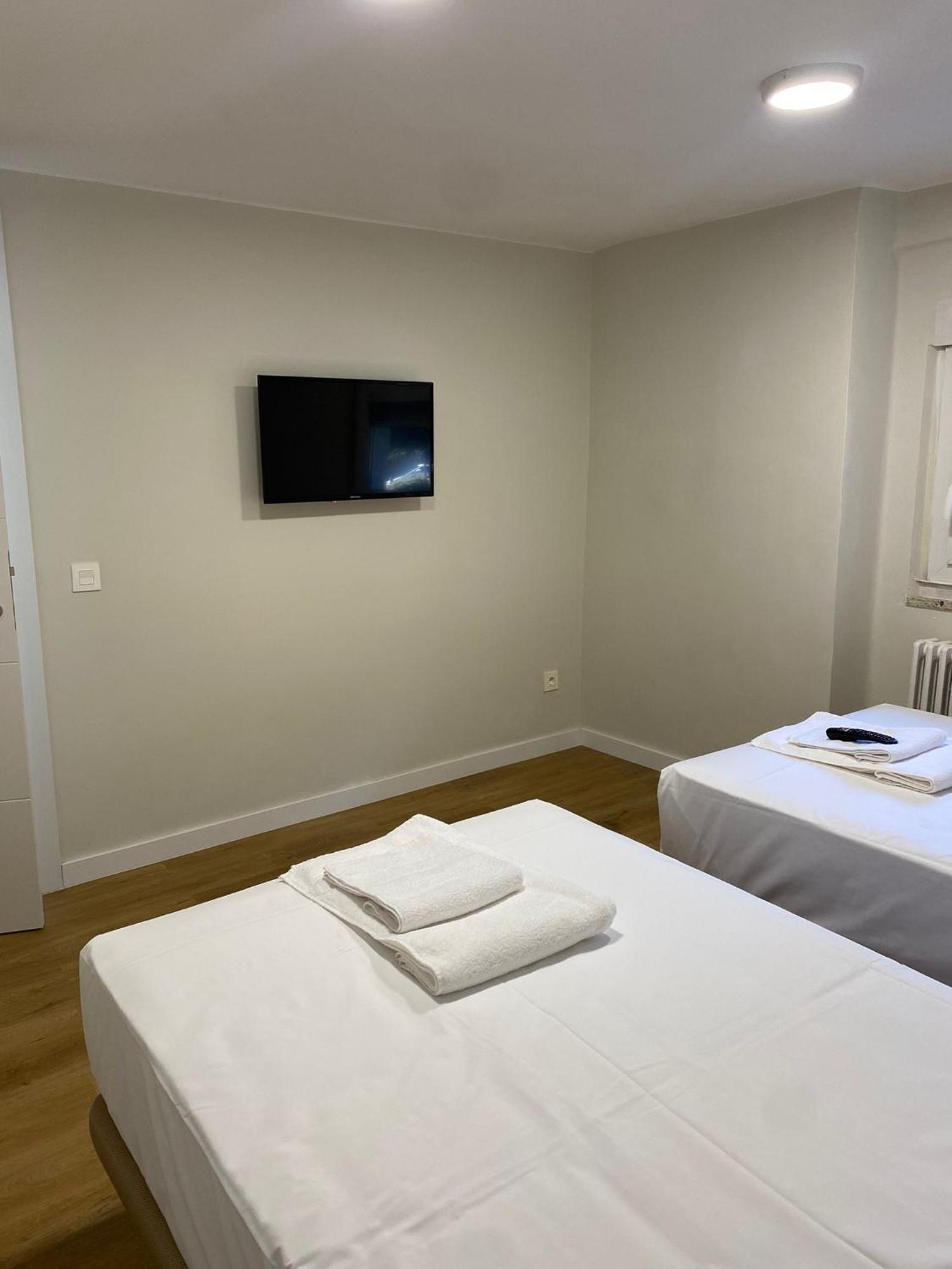 Hostal Mindanao Salamanca Esterno foto