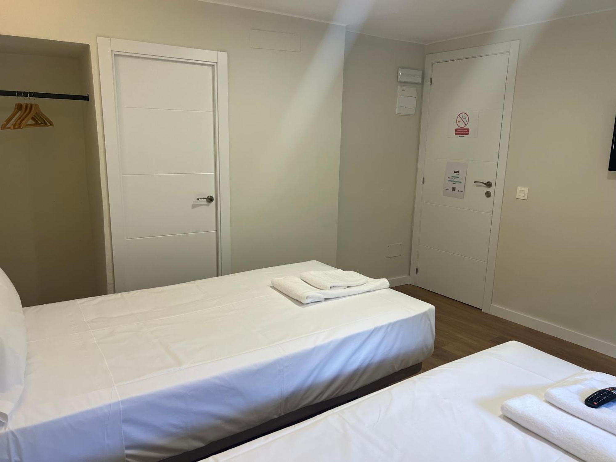 Hostal Mindanao Salamanca Esterno foto