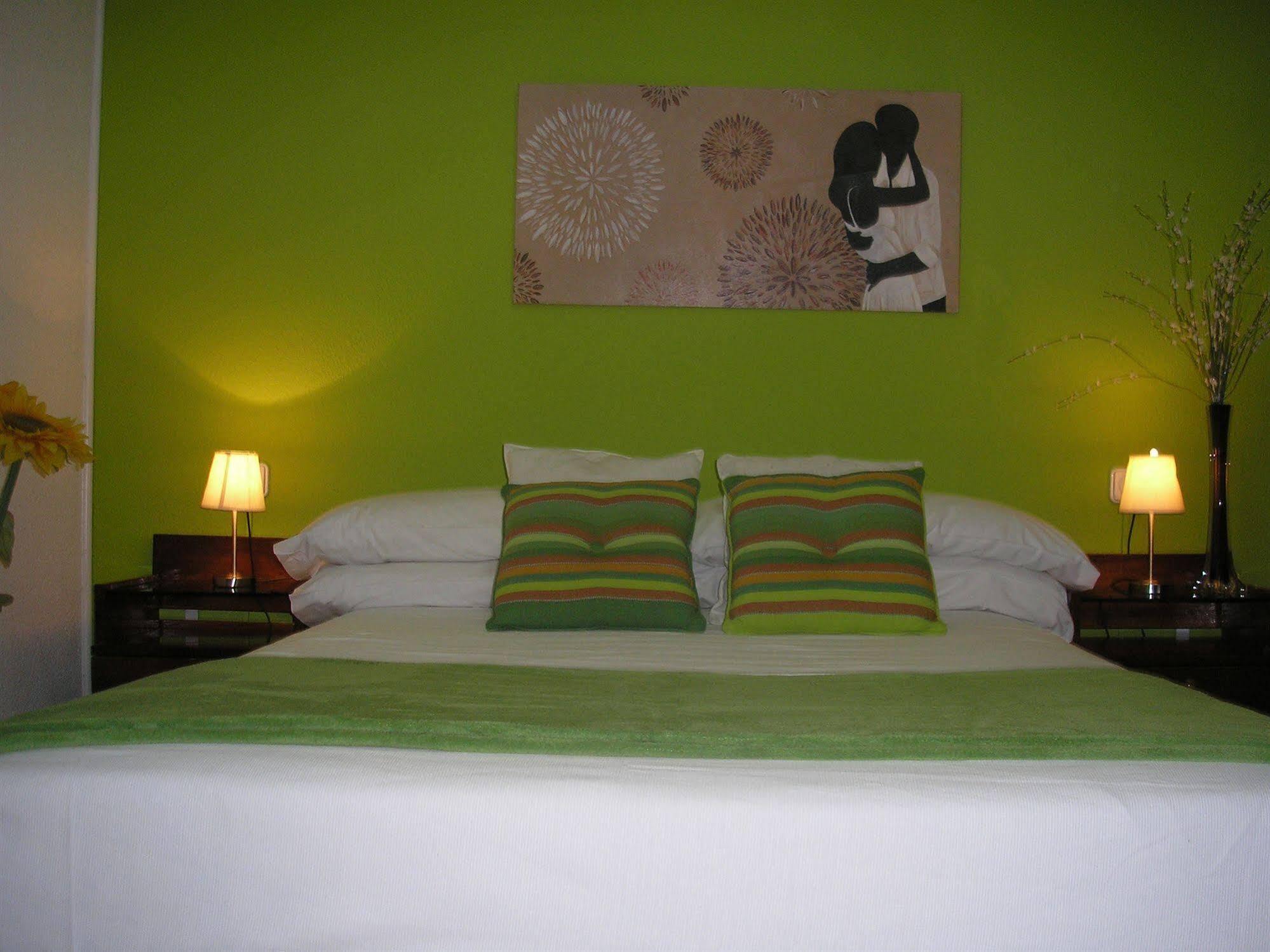 Hostal Mindanao Salamanca Esterno foto